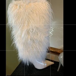Size 12 Women’s Knee High Mongolian Faux Fur Boots